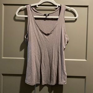 Grey tank top